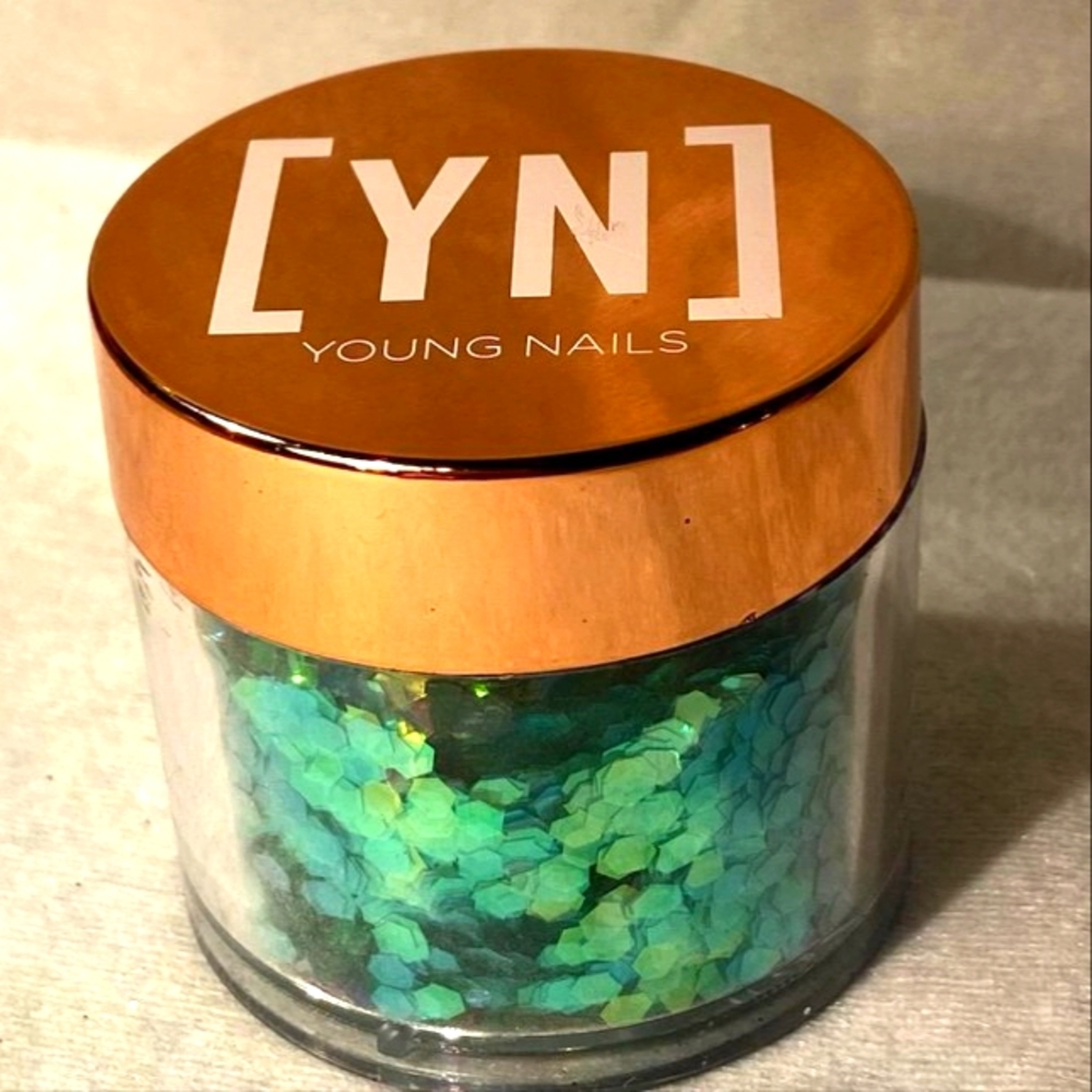 ❌️sold❌️young nails glitter "24 Hour Zen"